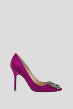 Load image into Gallery viewer, Dark Hangisi 105 Fuchsia Satin Jewel Buckle Pumps Size 34 / UK 1 by Manolo Blahnik
