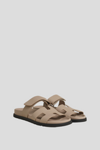 Load image into Gallery viewer, Beige Mastic Chypre Sandal Size 38 / UK 5 by Hermès
