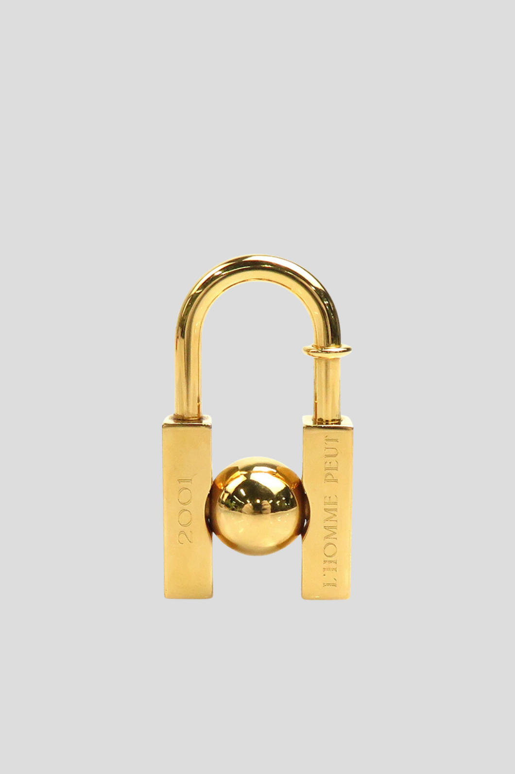 Gold L'Homme Peut Embellir la Terre 2001 H Cadena Padlock Charm by Hermès