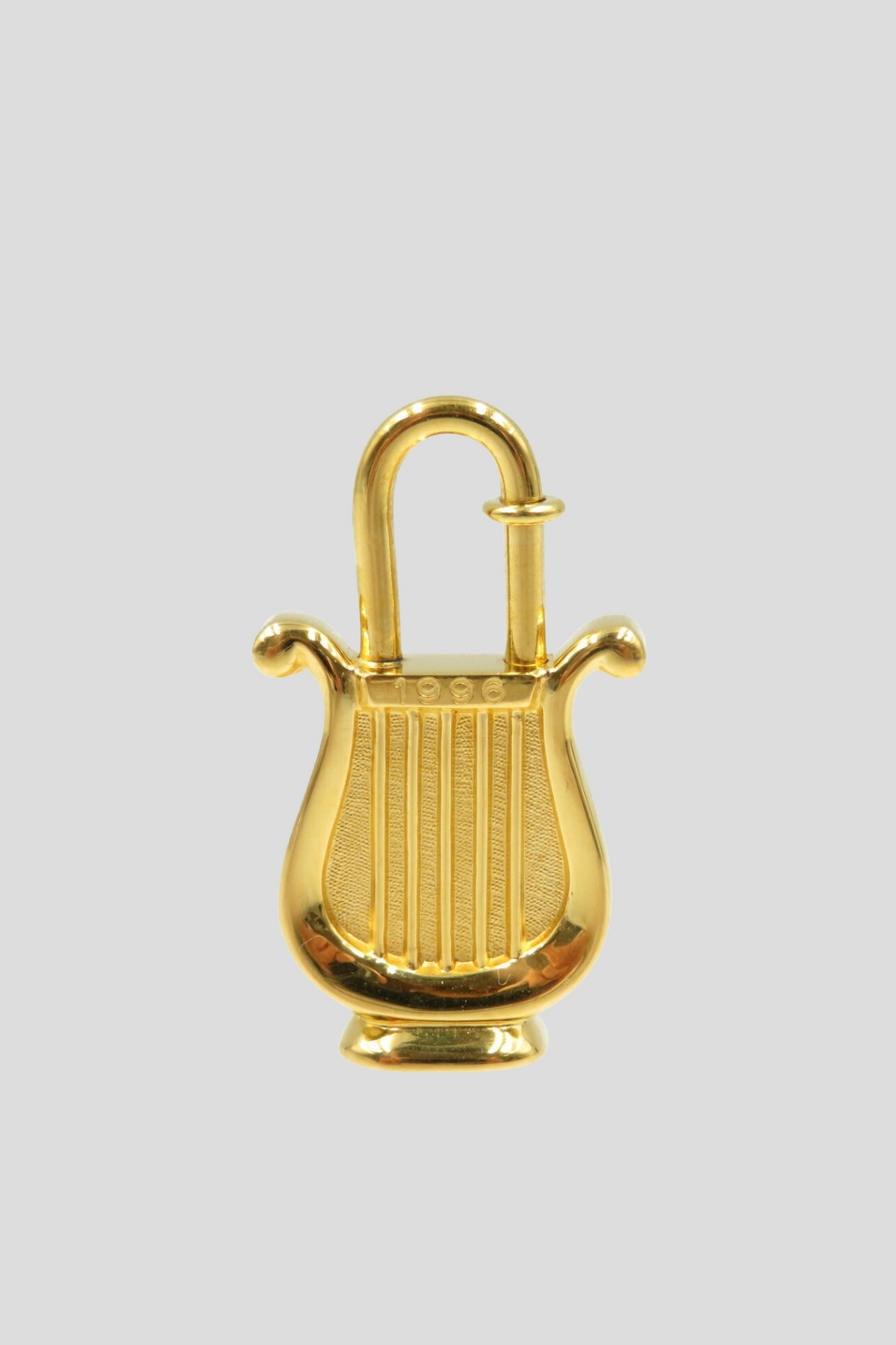 Gold Année de la Musique 1996 Lyre Cadena Padlock Charm by Hermès