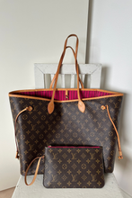 Load image into Gallery viewer, Brown Neverfull GM Monogram Canvas Tote Bag by Louis Vuitton
