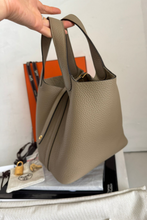 Load image into Gallery viewer, Beige Marfa GHW Picotin 18 Taurillon Clemence Leather Bag by Hermès
