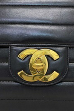 Load image into Gallery viewer, Black GHW Lambskin Jumbo Horizontal Single Flap Bag by Chanel
