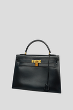 Load image into Gallery viewer, Black GHW Kelly Sellier 32 Box Calf Bag by Hermès
