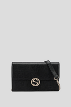 Load image into Gallery viewer, Black Interlocking GG Wallet On Chain by Gucci
