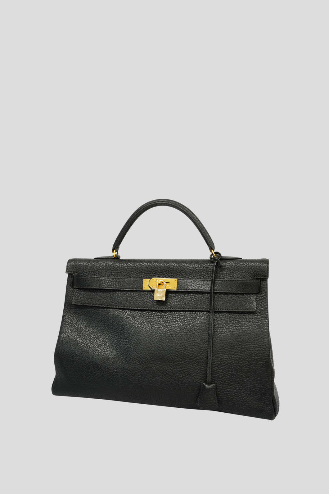 Black GHW Kelly Retourne 40 Togo Leather Bag by Hermès