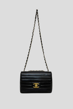 Load image into Gallery viewer, Black GHW Lambskin Jumbo Horizontal Single Flap Bag by Chanel
