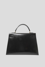 Load image into Gallery viewer, Black GHW Kelly Sellier 32 Box Calf Bag by Hermès
