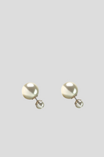 Load image into Gallery viewer, Gold and White Pearls Tribales Earrings by Dior
