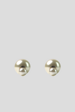 Load image into Gallery viewer, Gold and White Pearls Tribales Earrings by Dior
