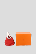 Load image into Gallery viewer, Bi-color PHW Picotin 22 Taurillon Clemence Leather Bag by Hermès
