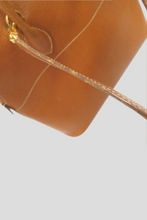 Load image into Gallery viewer, Gold GHW Bolide 37 Pigskin Bag by Hermès
